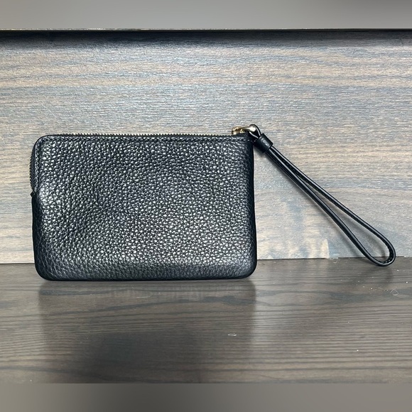 NWT Coach Corner Zip Wristlet with Rivets - Picture 2 of 7